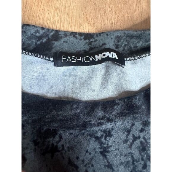 Fashion Nova Acid Wash T Shirt Black Gray Short Sleeve Crew Neck Womens XL - Picture 3 of 4